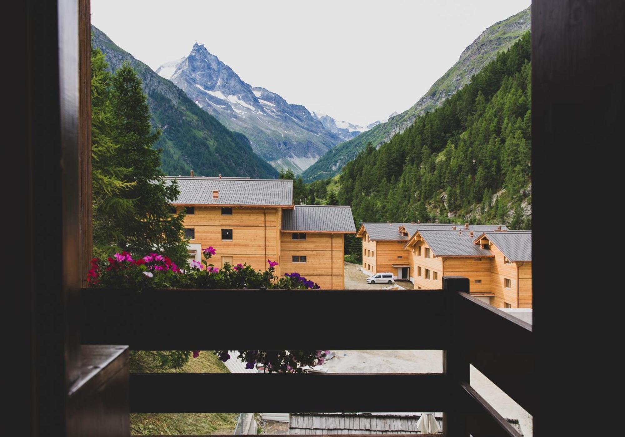 Hotel Europe Zinal Exterior photo